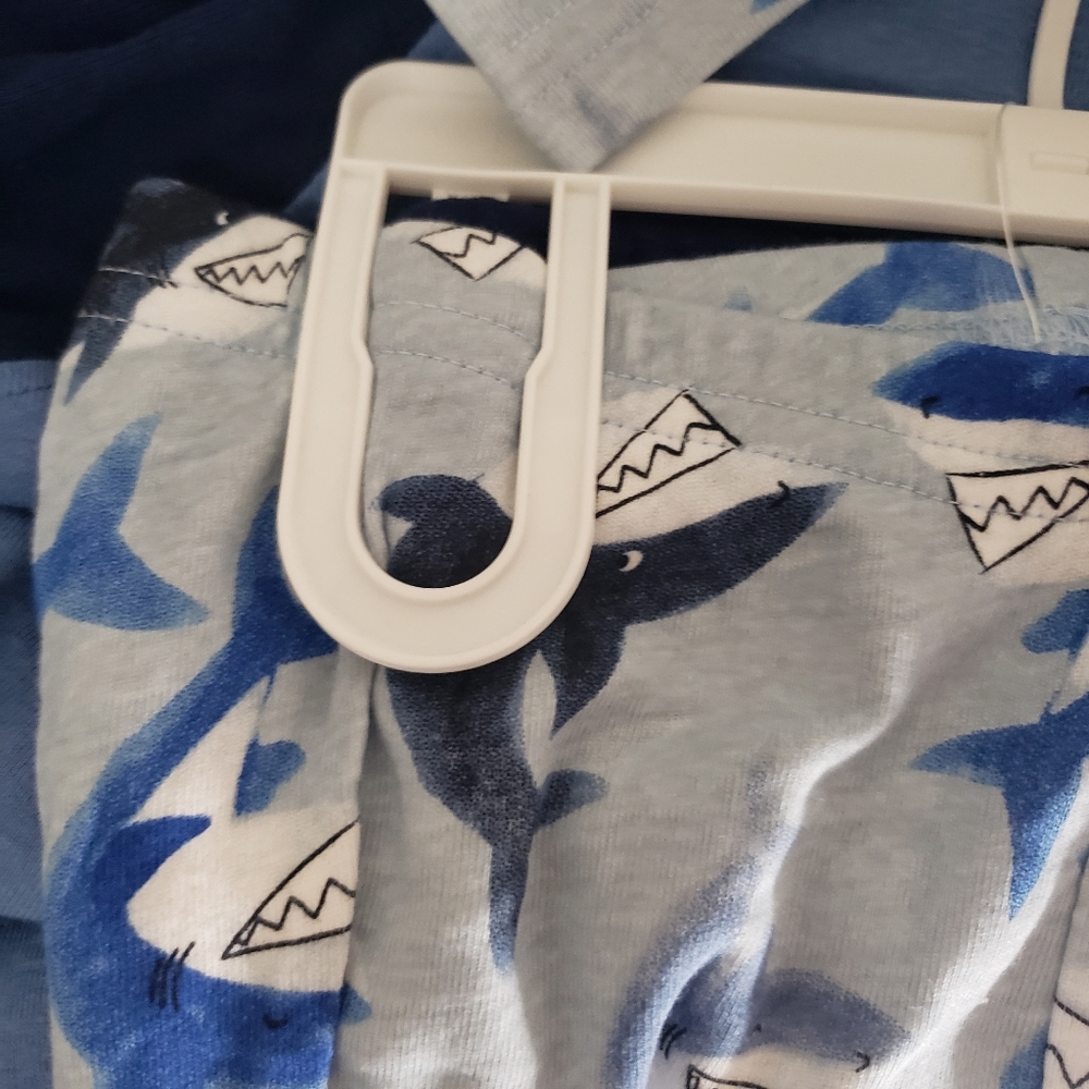 Carter's 2 sets 5T Boy's Pajamas - Picture 6 of 6